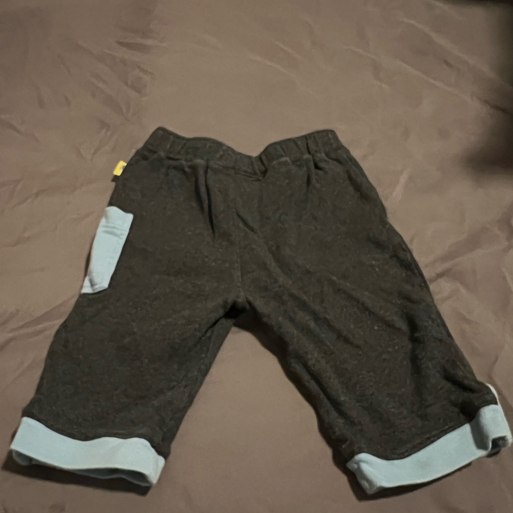 Nickelodeon brand sweat pants.